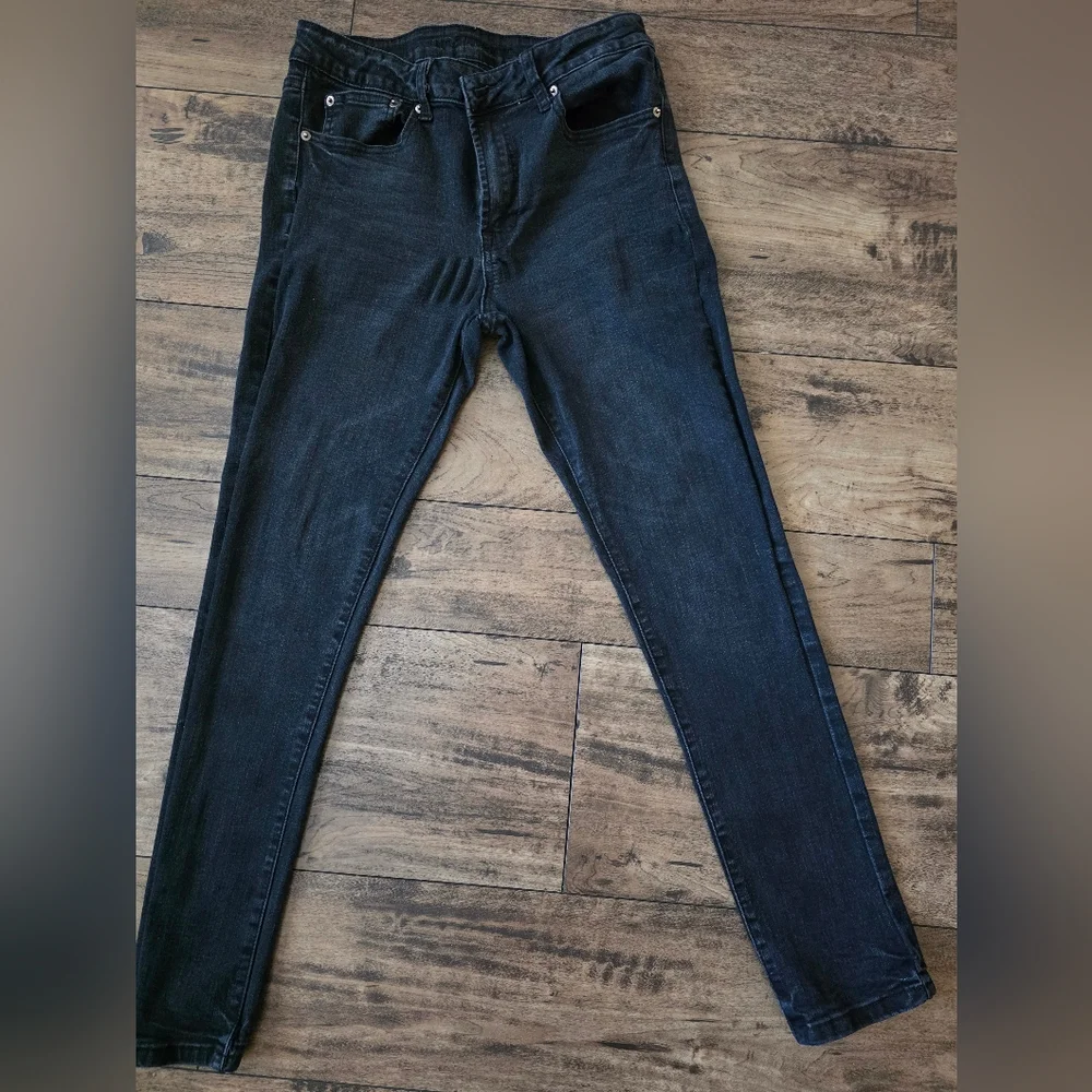 Rue 21 Sleek Black Skinny‎ Jeans with Modern Fit High Rise Curvy Trendy